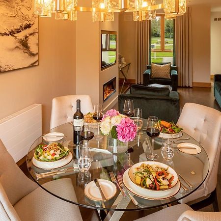The Johnstown Estate Lodges Enfield Ngoại thất bức ảnh