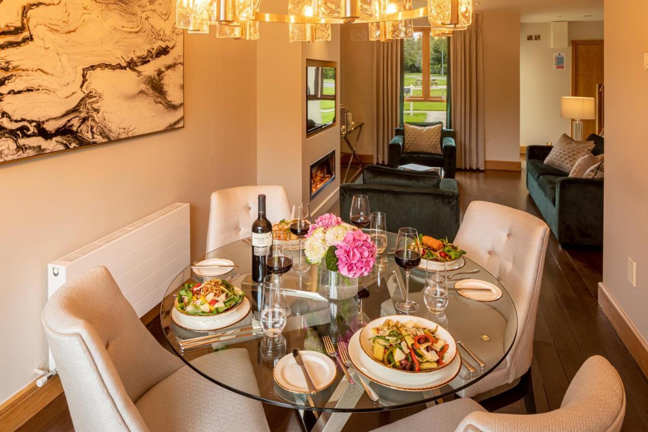 The Johnstown Estate Lodges Enfield Ngoại thất bức ảnh